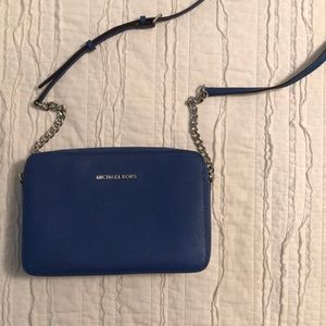 Michael Kors Jet Set crossbody purse